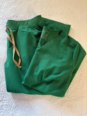 FIGS Technical Collection Scrub set indocaynne green size 3x